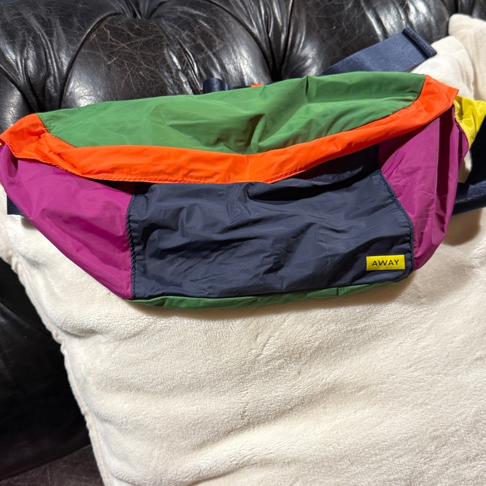 Away Colorful belt bag - Picture 3 of 3
